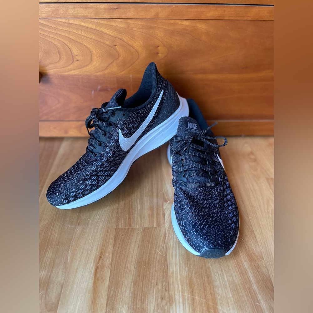 Nike Zoom Pegasus 35. Size 7. Black